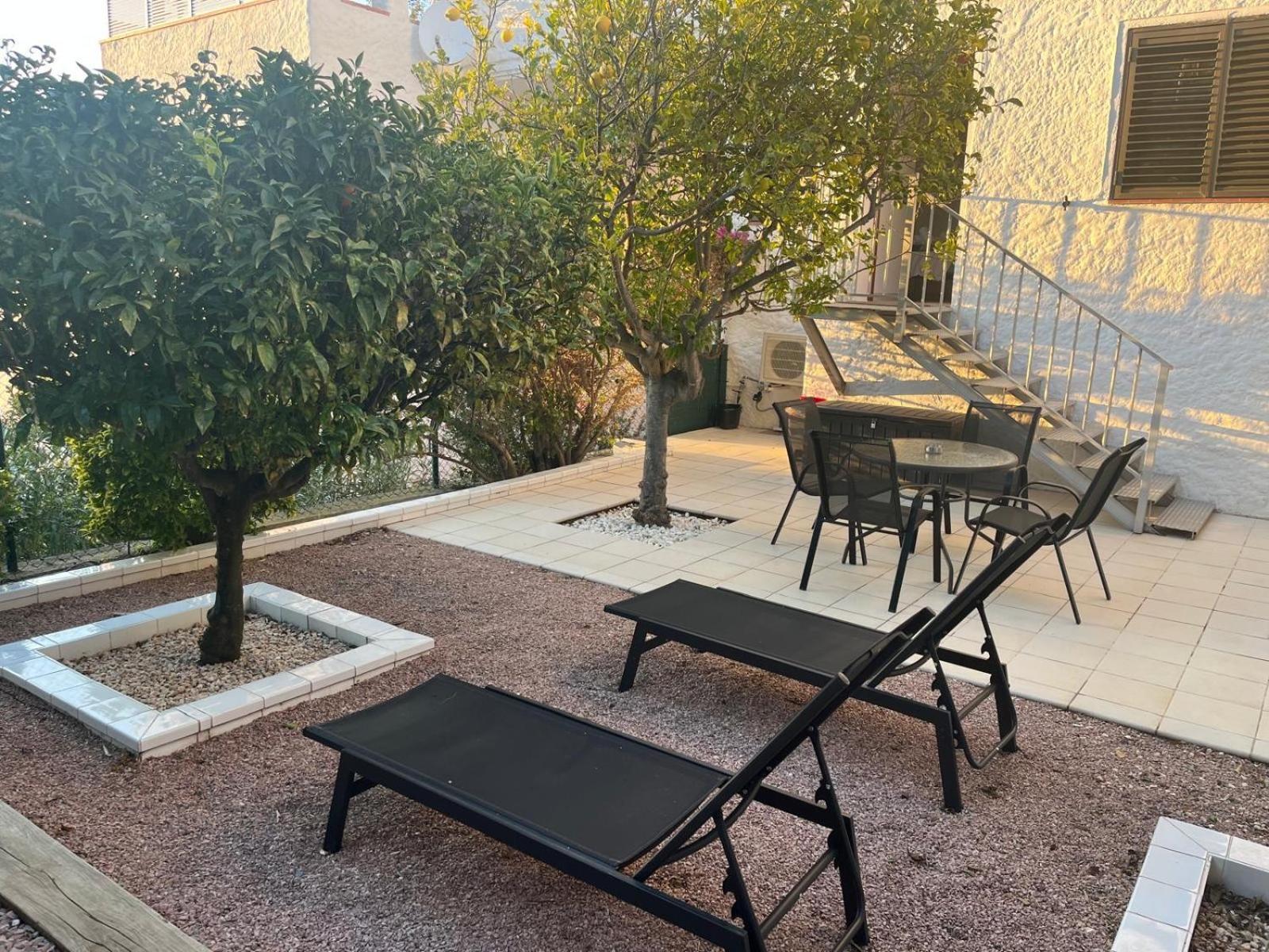 Appartement Duplex Rosas Avec Terrasse Magnifique Jacuzzi Vue Mer מראה חיצוני תמונה