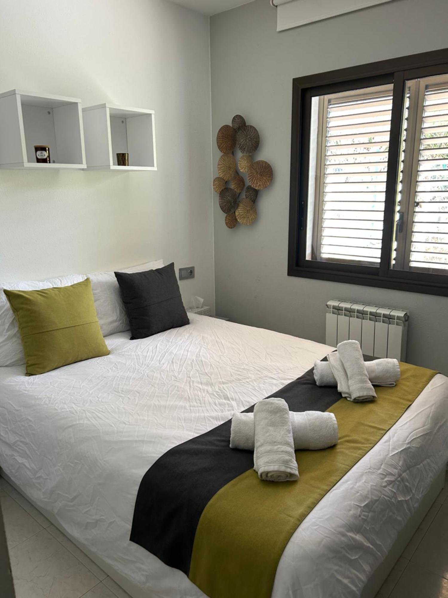 Appartement Duplex Rosas Avec Terrasse Magnifique Jacuzzi Vue Mer מראה חיצוני תמונה